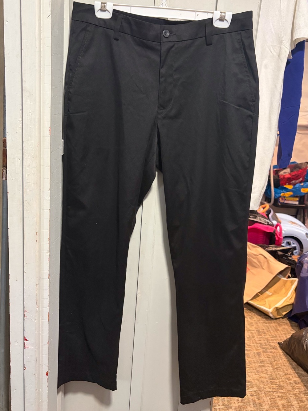 Mens Amazon essentials pants size 33x30